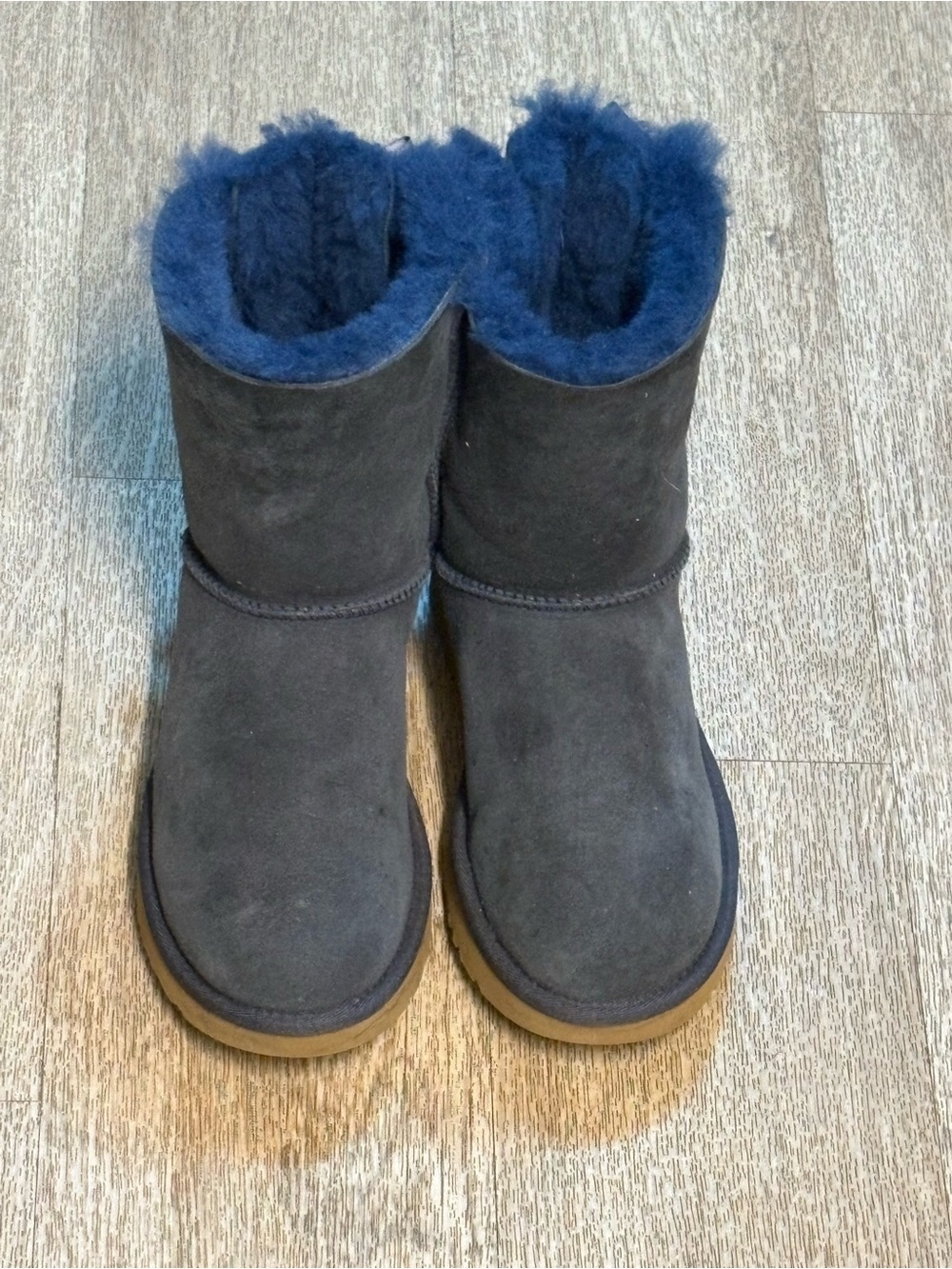 UGG NAVY BLUE BAILEY BOW II WOMENS BOOTS SIZE 5